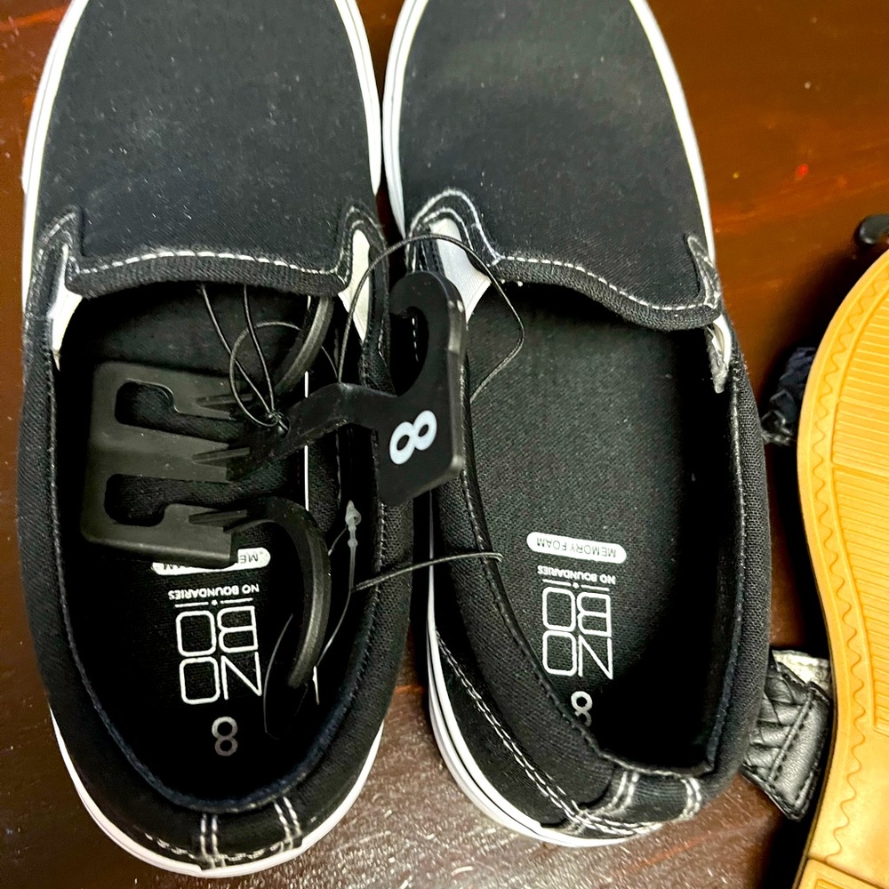 NWT memory foam shoes